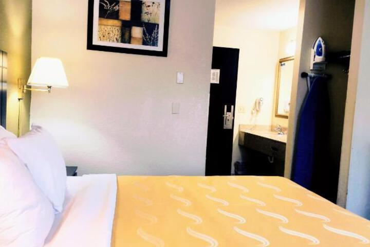 Cozy Inn