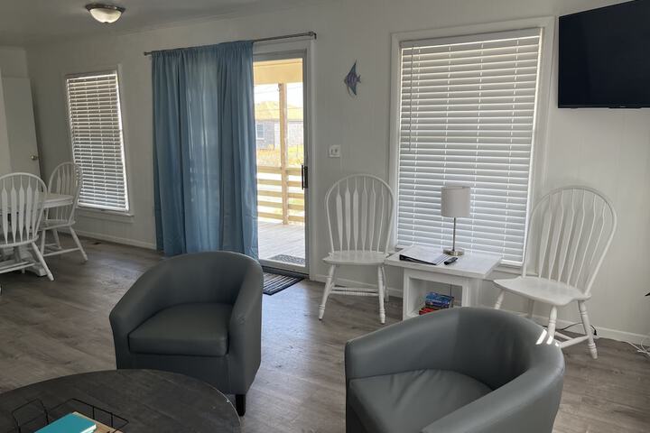 Room 18 of 104