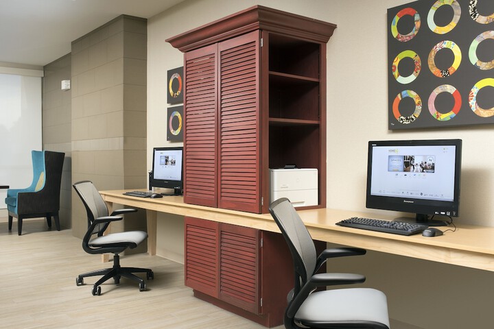 Business Center 22 of 26