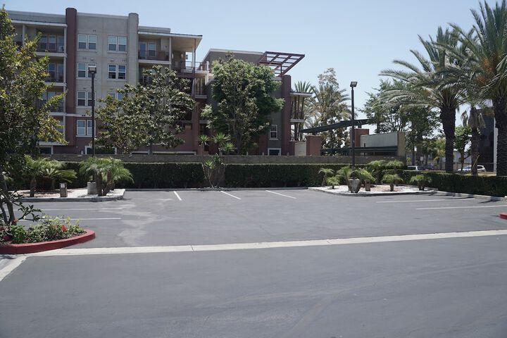 Harbor Inn & Suites