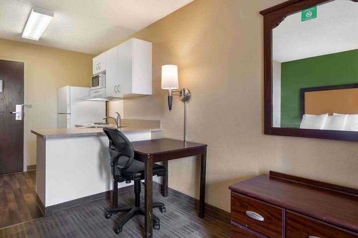 Room 25 of 34