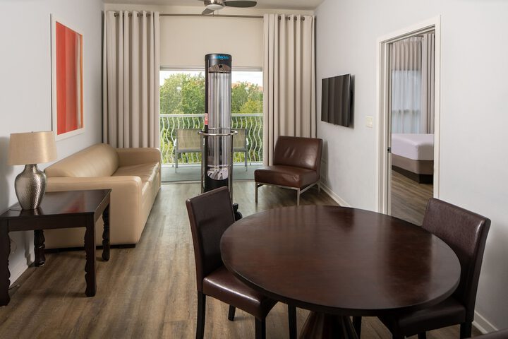 Room 48 of 184