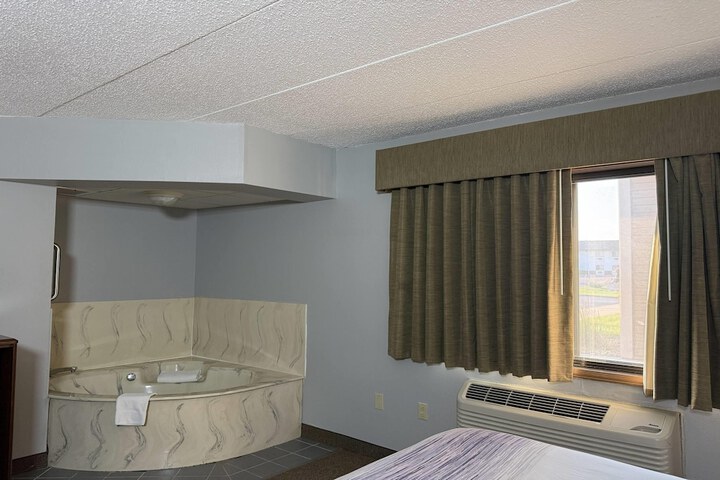 AmericInn by Wyndham Sioux Falls