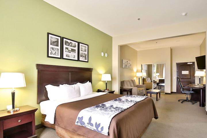 Room 78 of 103