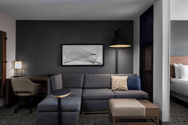 Room 16 of 52