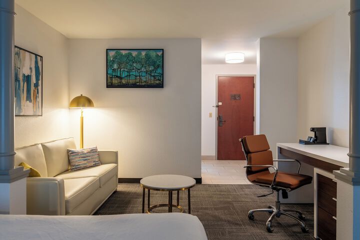 Comfort Inn & Suites Near Burke Mountain