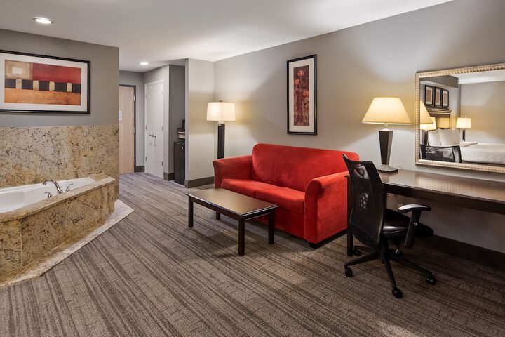 Room 6 of 19