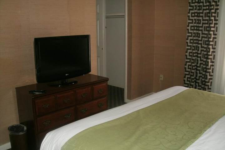 Room 30 of 52