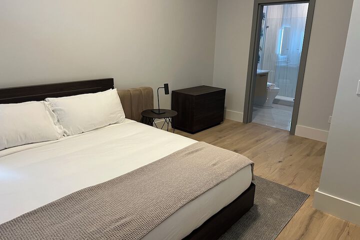 Room 72 of 109