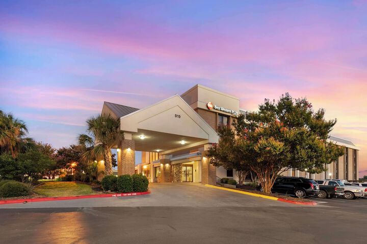 Hotel 3 of 34
