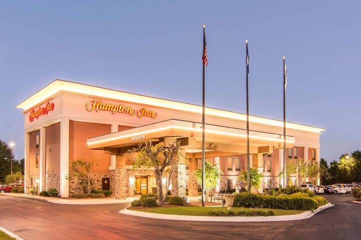 Hotel 5 of 67