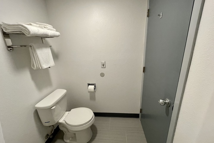Room 10 of 31