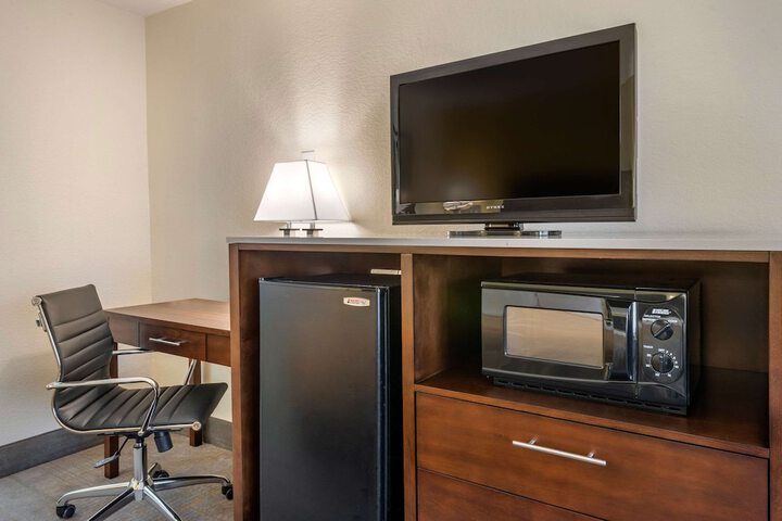 Room 18 of 37