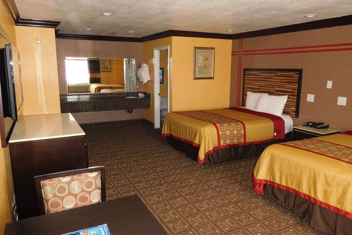 Room 19 of 37