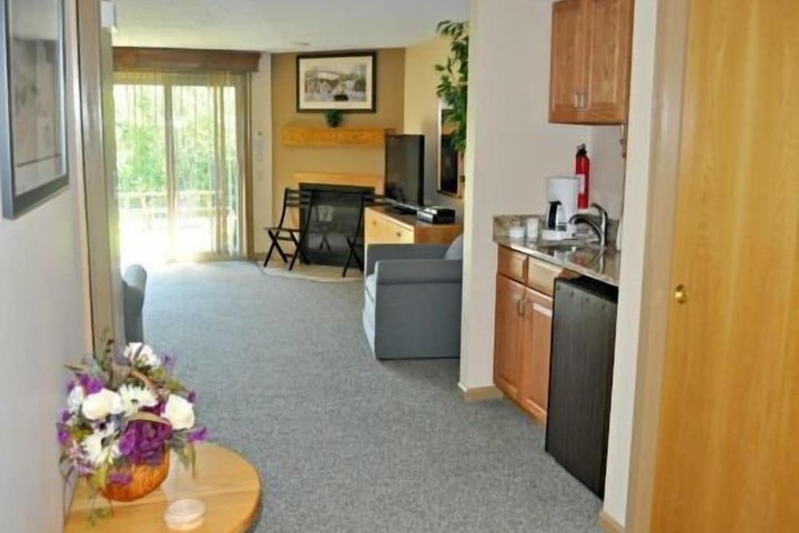 Nordic Village Resort