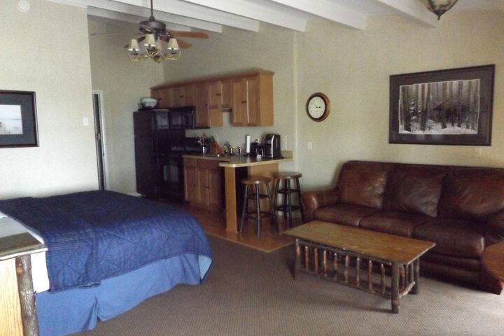 Room 16 of 19