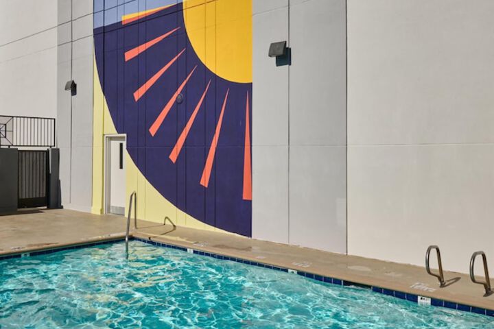 Hotel Zessa Orange County Airport a DoubleTree by Hilton