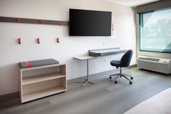 avid hotels Madison - Monona by IHG