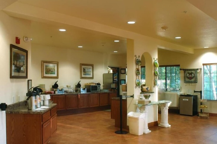 Inn on Barons Creek