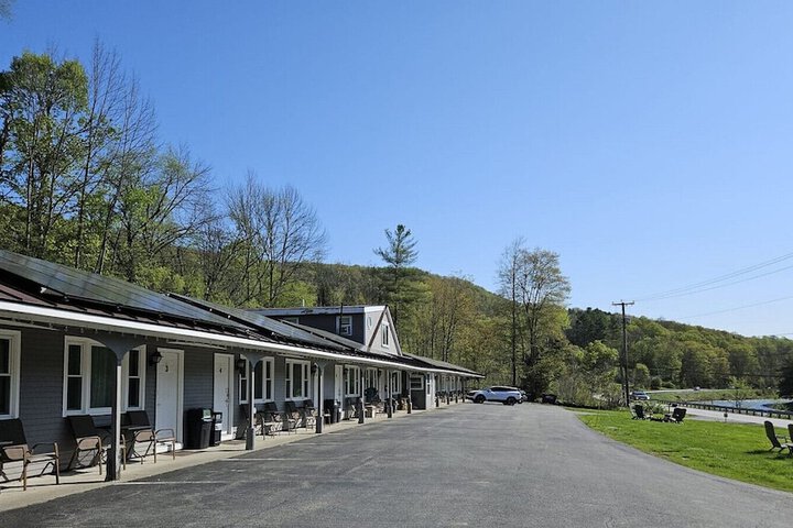Sleep Woodstock Motel
