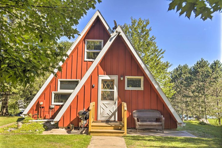 A-frame Cabin w / Private Boat Dock!
