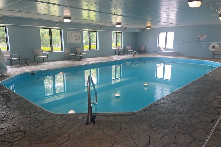 Pool 4 of 35
