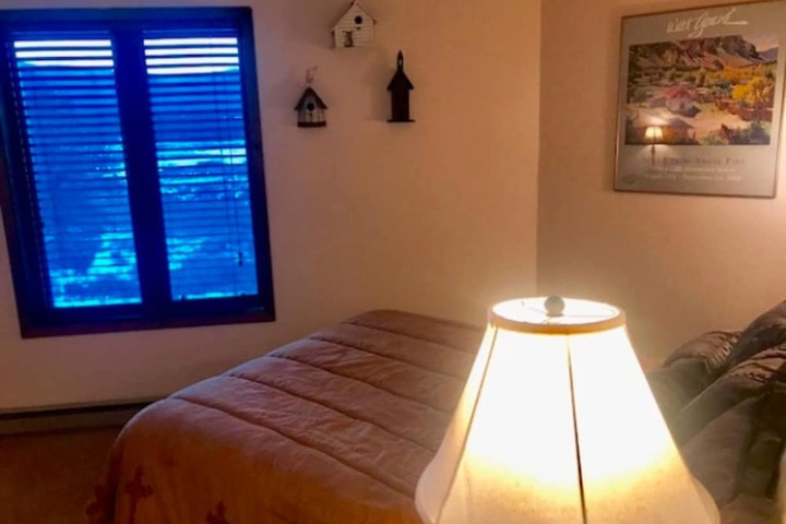 Room 10 of 17