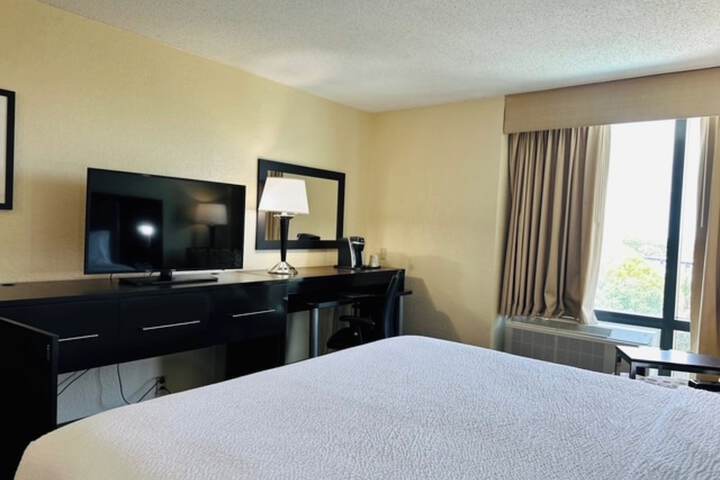 Holiday Inn Miami - International Airport by IHG