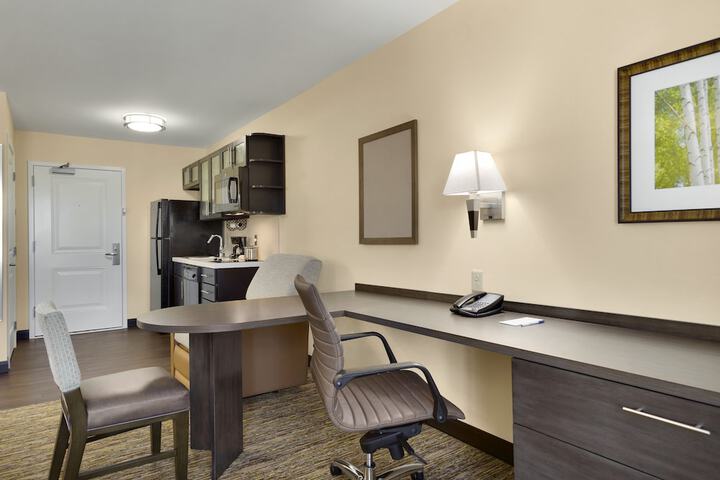 Room 14 of 28