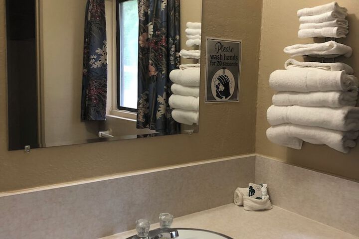 Room 20 of 34