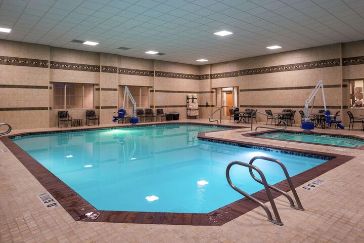 Pool 10 of 61