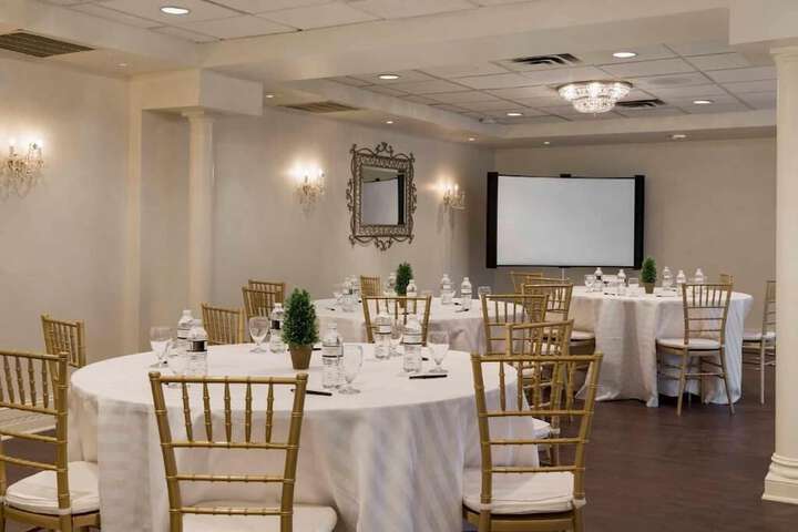 Ballroom/Hall 44 of 52
