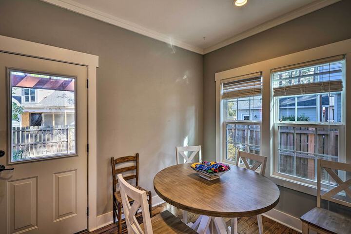 Cozy Southern Pines Retreat 1 Mi to Downtown!