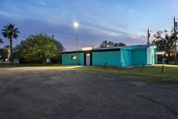 Mathis Motel