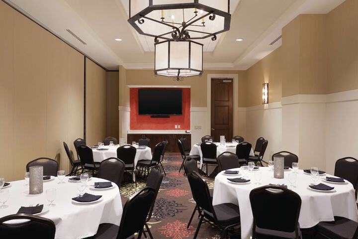 Hilton Garden Inn Rochester Downtown NY
