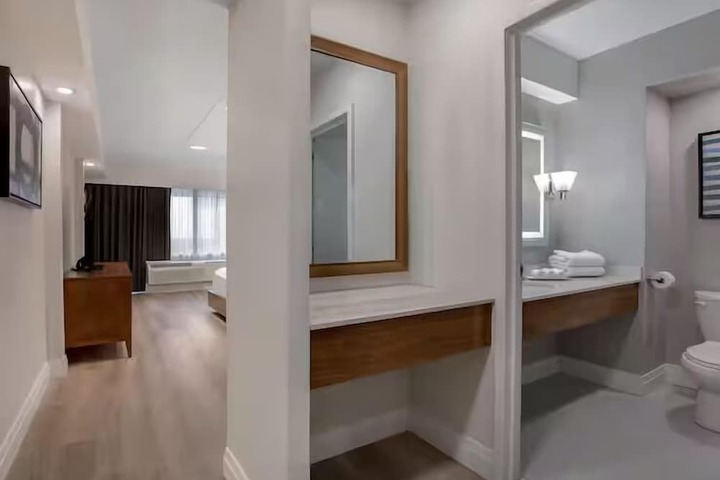 DoubleTree by Hilton Hotel London Ontario