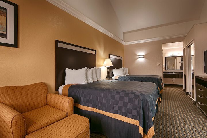 Room 17 of 26