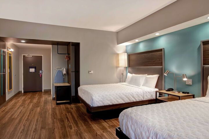 Room 10 of 36