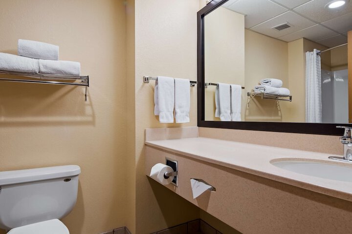 Room 6 of 30