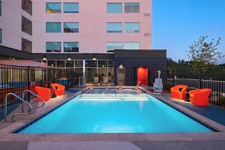 Pool 4 of 29