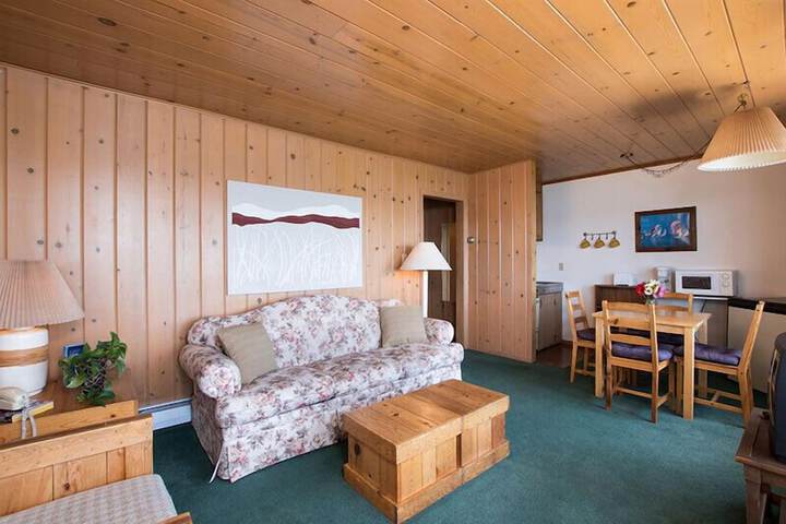 Holiday House