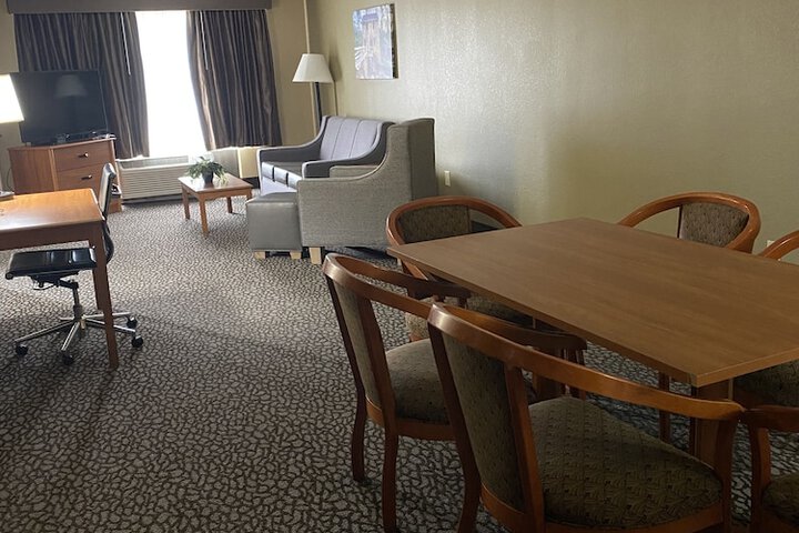 Room 15 of 30
