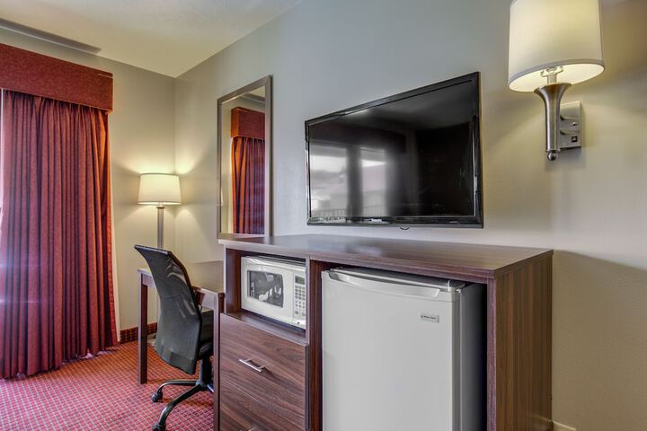 Room 9 of 35
