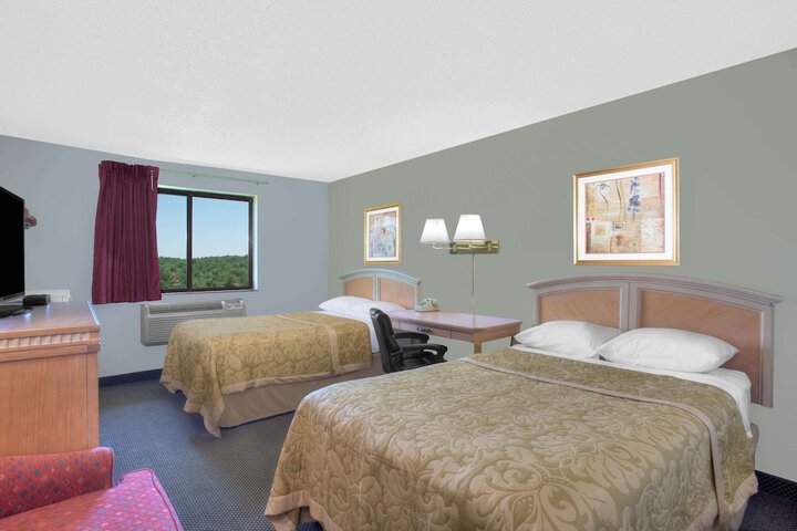 Room 12 of 18