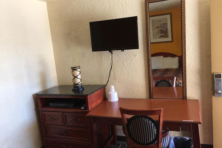 Room 32 of 51
