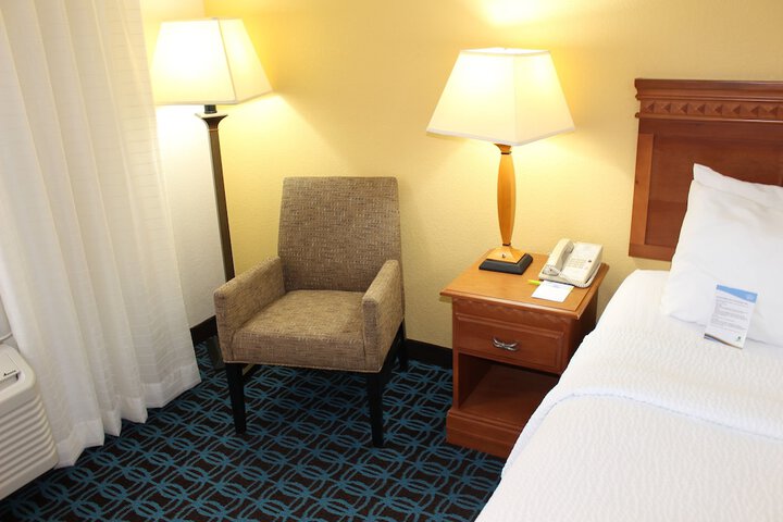 Room 49 of 104