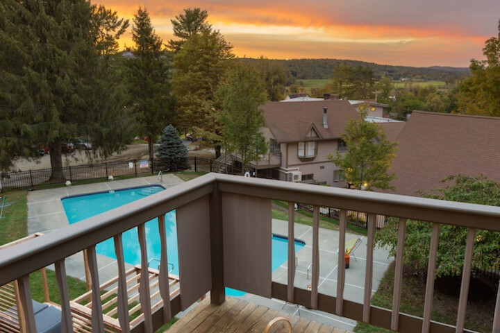 Terrace/Patio 136 of 138