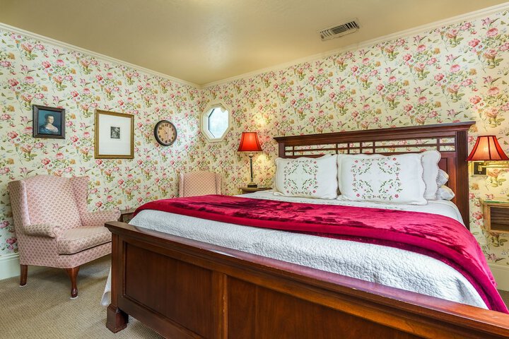 Room 48 of 152