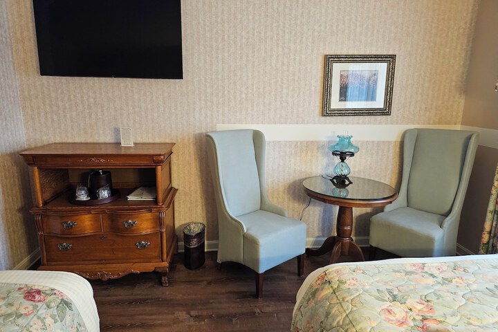 Room 64 of 100