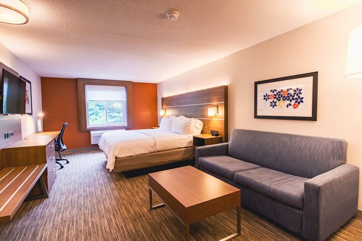 Room 35 of 109